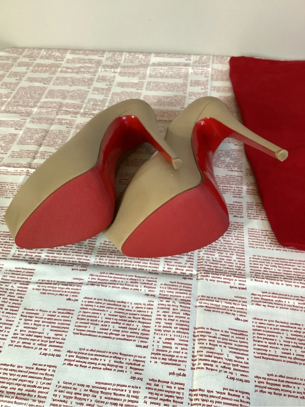 Christian Louboutin Daffodile 160 Kid Leather Beige Platform Pumps EU 38.5